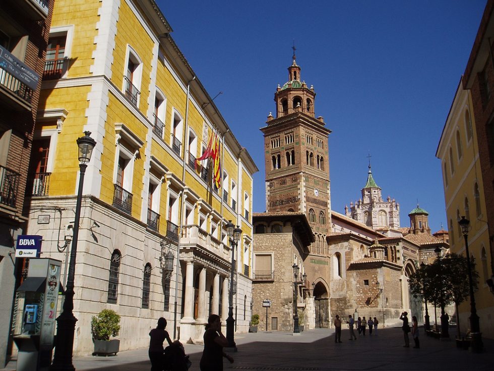 Ayuntamiento_y_Catedral_de_Teruel-980x735