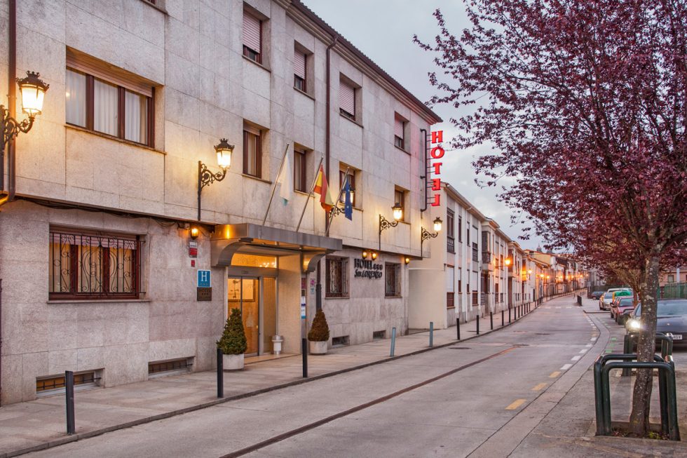 fachada-hotel-santiago-de-compostela1-980x653